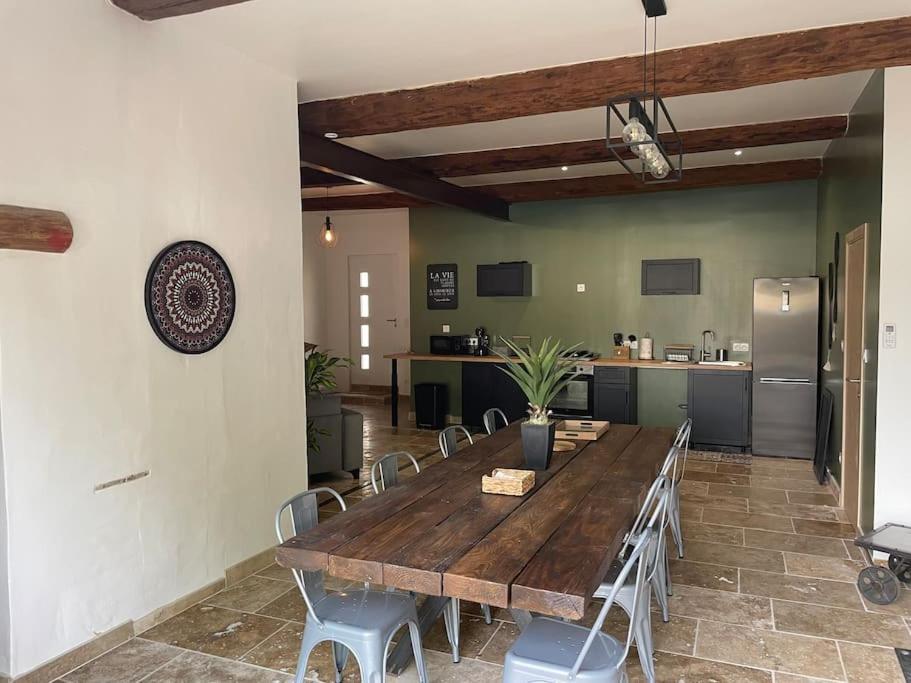 Maison De Charme Avec Piscine Monteux Zewnętrze zdjęcie